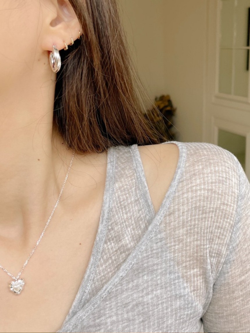 justLoveR.】 TAMIA EARRINGS ピアス [AESPA カリナ着用] ピアス