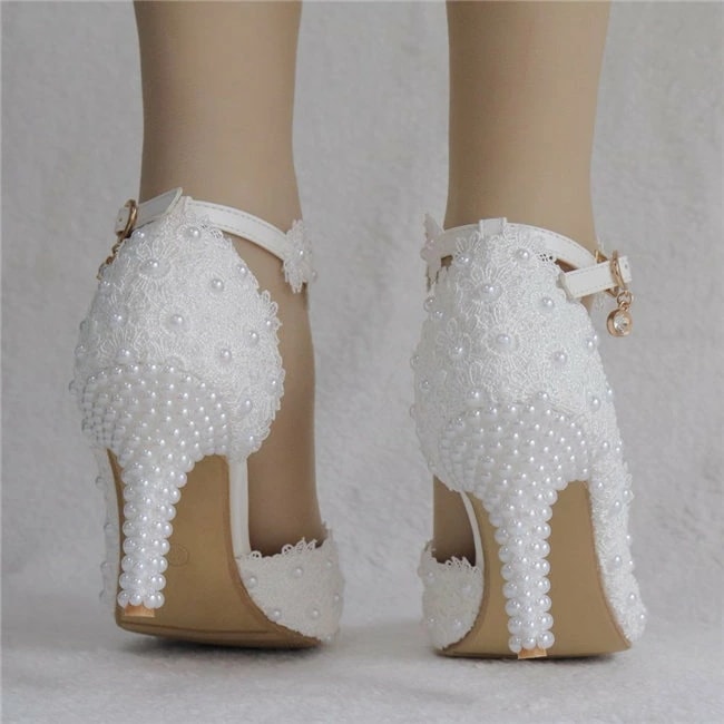 ホワイト ストラップパンプス ハイヒール ピンヒール パンプス ストラップ ポインテッドトゥパンプス レース花 ヒール8cm レディース サンダル 靴 美脚 結婚式 ウエディングシューズ 靴 フォー ホワイト ストラップパンプス ハイヒール ピンヒール パンプス ストラップ ポインテッドトゥパンプス レース花 ヒール8cm レディース サンダル 靴 美脚 結婚式 ウエディングシューズ 靴 フォー