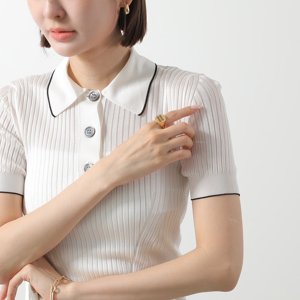 MIUMIU ミュウミュウ リング 5IA046 2DTU レディース シグネットリング 指輪 アクセサリー ブラス ロゴ F0056/ORO