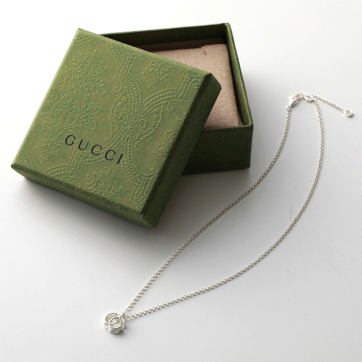 GUCCI グッチ ネックレス GG MARMONT マーモント 770724 J8400 レディース ダブルG ペンダント アクセサリー 8106/SILVER GUCCI グッチ ネックレス GG MARMONT マーモント 770724 J8400 レディース ダブルG ペンダント アクセサリー 8106/SILVER