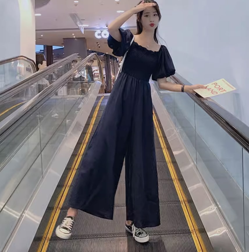 ジャンプスーツ 半袖 かわいい 大人可愛い きれいめ シンプル カジュアル 大人 上品 おしゃれ お洒落 大人女子 こなれ感 個性的 主役級 存在感 美容師 メイクアップアーティスト ネイリスト