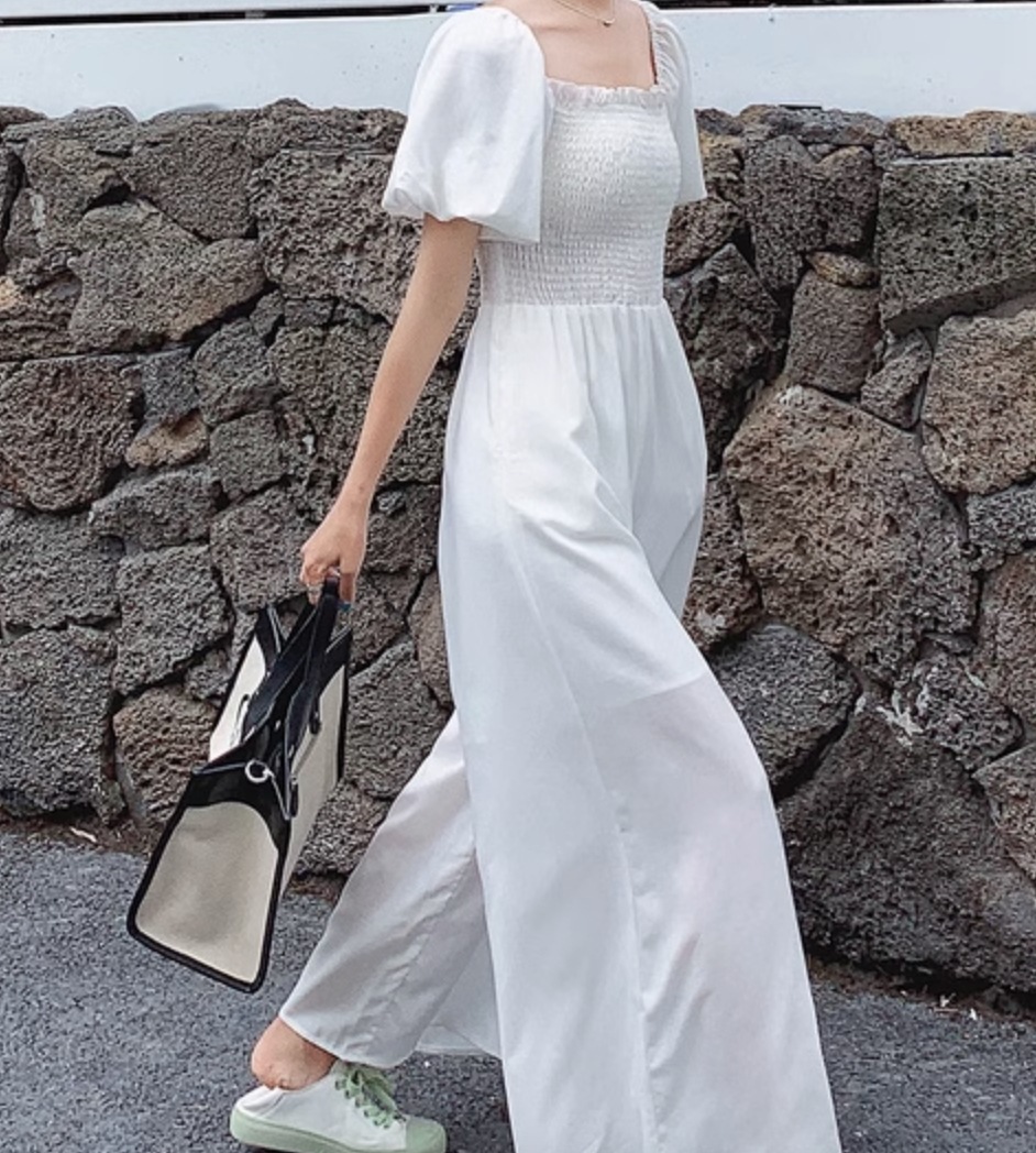 ジャンプスーツ 半袖 かわいい 大人可愛い きれいめ シンプル カジュアル 大人 上品 おしゃれ お洒落 大人女子 こなれ感 個性的 主役級 存在感 美容師 メイクアップアーティスト ネイリスト