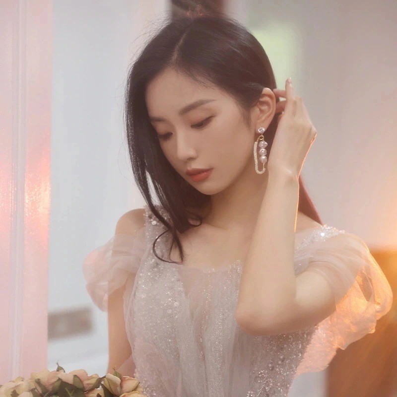 【3日で出荷】気質 パーティードレス大人気 新作 高級感 気質 ワンピース 花嫁ロングドレス 結婚式ワンピース 結婚式 ドレス ウェディングドレス 白 ロングドレス 韓国ファッション527672