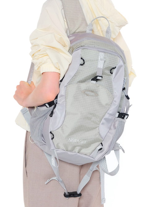 【NOIAGO】送料税込/人気 ★ nylon daily backbpack ★ 3COLOR NOIAGO) nylon daily backbpack (black)