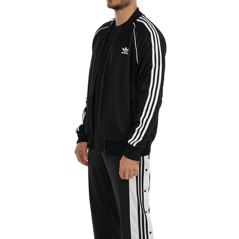 日本未入荷 ADIDAS ORIGINALS CW1256 ブラック アディダス スーパースター トップス 秋 冬 ジャージ ジャケット 韓国ファッション ジップアップ 日本未入荷 ADIDAS ORIGINALS CW1256 ブラック アディダス スーパースター トップス 秋 冬 ジャージ ジャケット 韓国ファッション ジップアップ