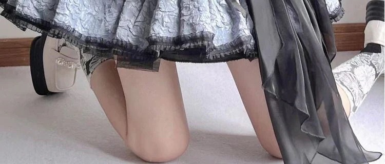 【2点購入で1OO円オフ】[即納]スターネバースリープロリータメディアキスオプダークゴシックハロウィンサブクール三段ドッグショート 品質良い