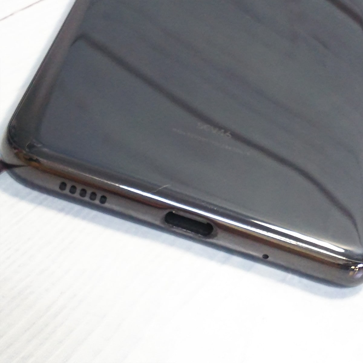 au Galaxy A20 SCV46 Black 本体 白ロム SIMロック解除済み SIM