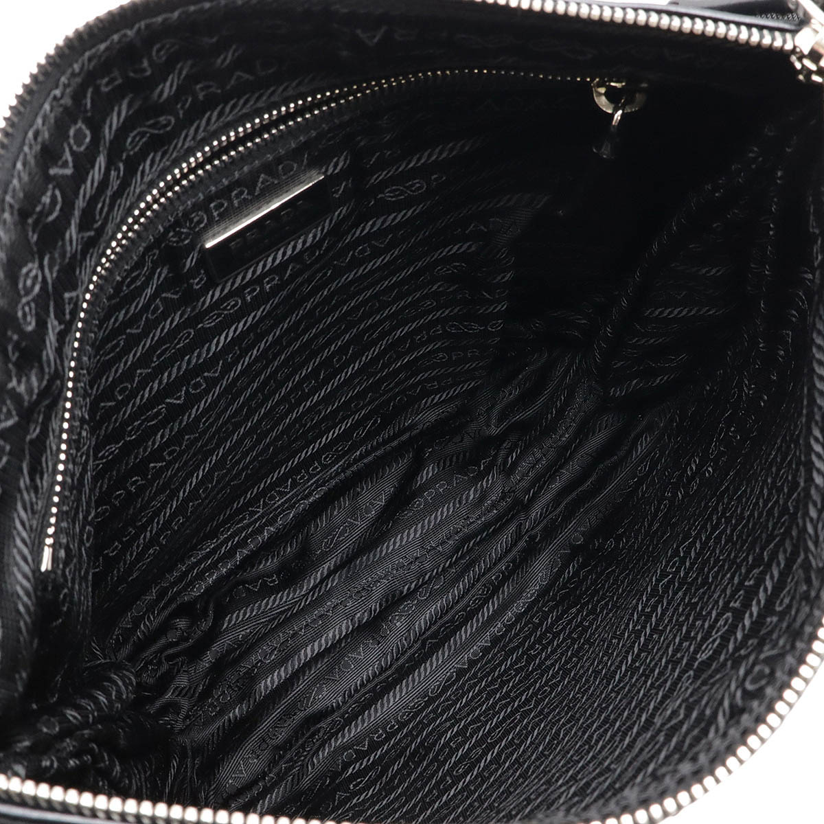 トライアングルロゴ ショルダーバッグ 斜め掛け ナイロン レザー NERO 黒 ブラック シルバー金