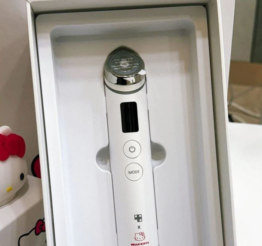 Qoo10] メディキューブ [韓国正規品][新商品]AGE-R ブー