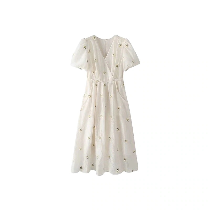 2025 春夏 ミモレ丈 ロングキャミソールワンピース 小花 フラワーおしゃれ かわいい ドレス Vネック 韓国ファッション レディース 白 お出かけ キュート 甘めフレンチスリーブ 2025 春夏 ミモレ丈 ロングキャミソールワンピース 小花 フラワーおしゃれ かわいい ドレス Vネック 韓国ファッション レディース 白 お出かけ キュート 甘めフレンチスリーブ