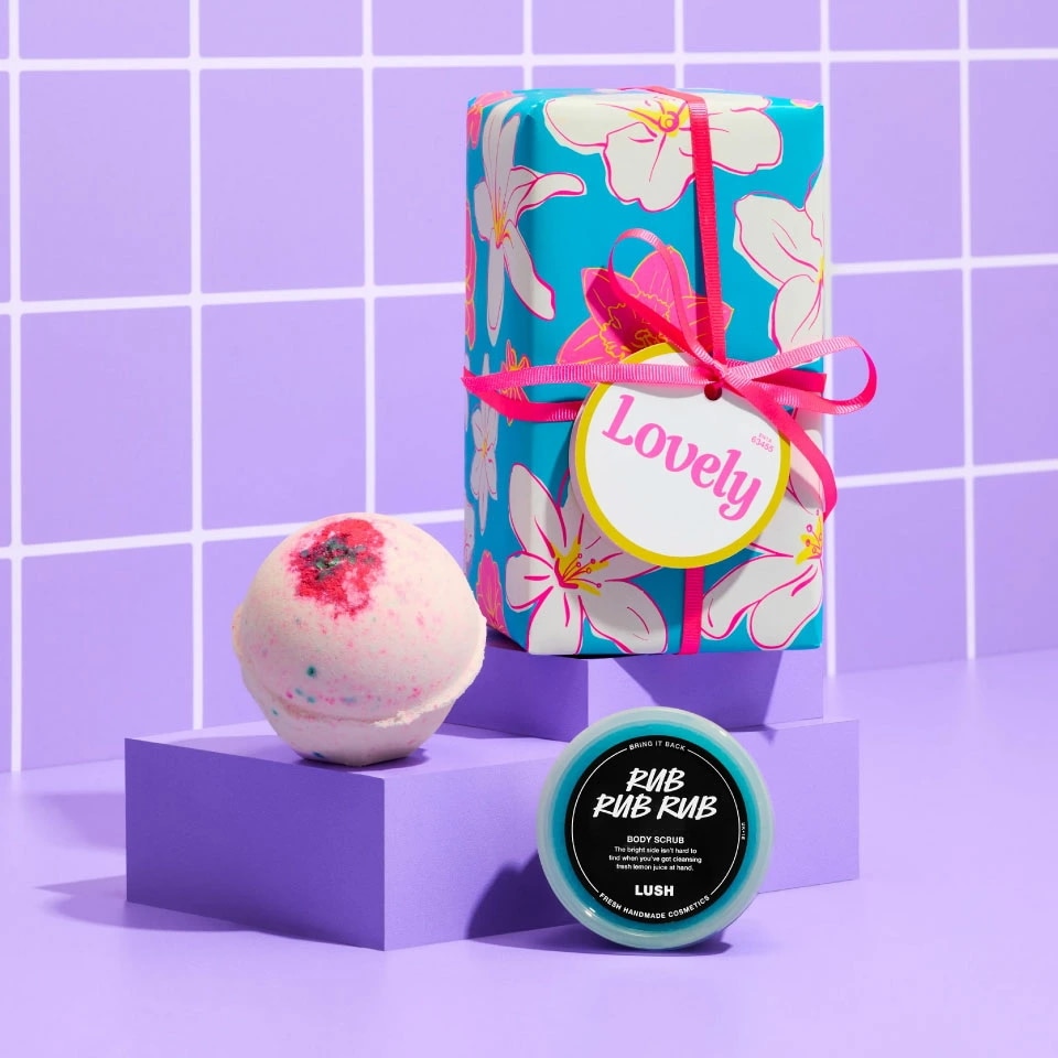 Qoo10] LUSH ラブリー ギフトセット ボディケア 入浴