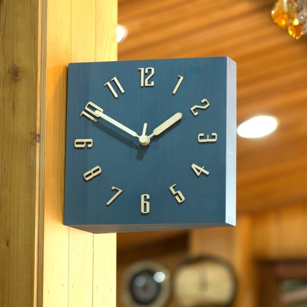 両面無音壁時計 5色 ハンドメイド 木製 立体 両面時計 韓国おしゃれ時計 インテリア 壁掛け時計 ウッド素材 時計 無音時計 韓国製時計 韓国ハンドメイド 韓国製インテリア 韓国製壁掛け時計