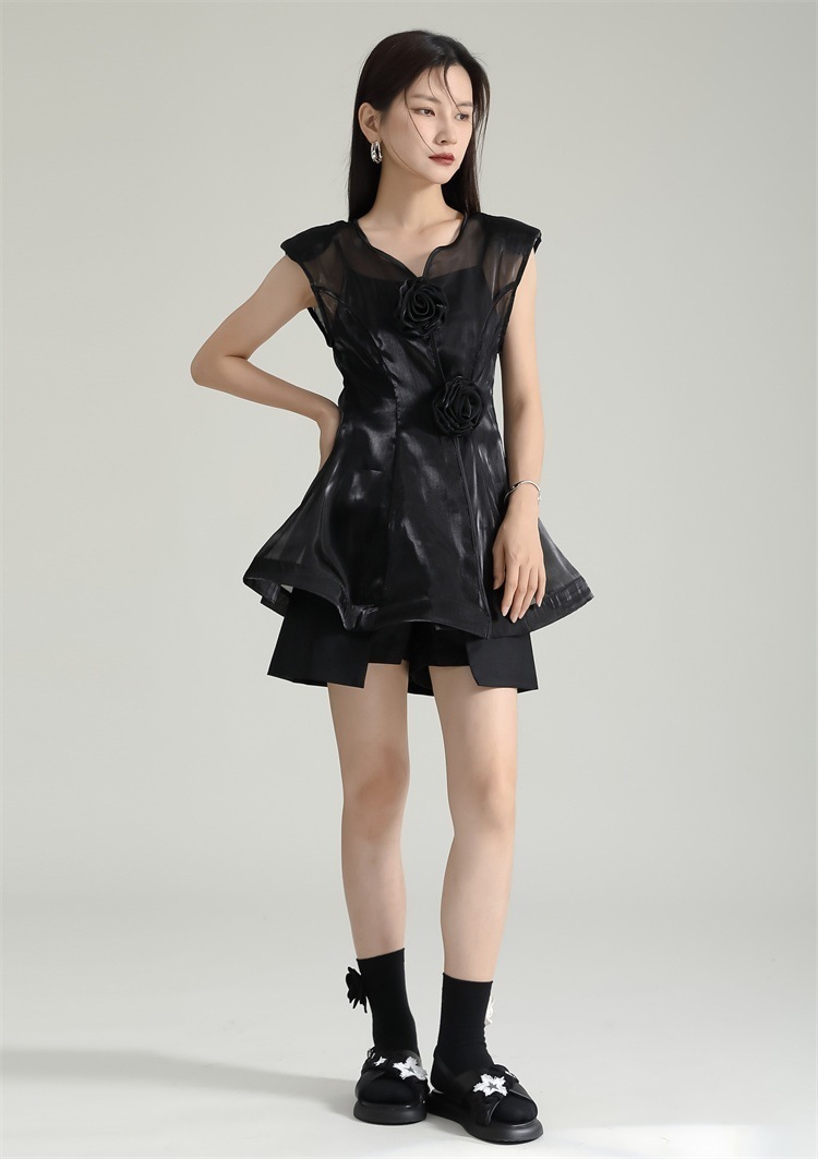 【Gorge.Fashion】 シアーシャツ ローズ型ボタン 夏 袖なし シャツ 着痩せ キャミソール付き ブラウス 日焼け止め レディース ノースリーブ おしゃれ 上質 関連商品は店で購入可能 メガ 【Gorge.Fashion】 シアーシャツ ローズ型ボタン 夏 袖なし シャツ 着痩せ キャミソール付き ブラウス 日焼け止め レディース ノースリーブ おしゃれ 上質 関連商品は店で購入可能 メガ