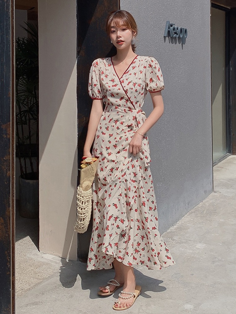 ワンピース デート ロング 袖あり Vネック かわいい 大人可愛い きれいめ シンプル カジュアル 大人 上品 おしゃれ お洒落 主役級 存在感 夏 10代 20代 30代 レディース 女性用 OL