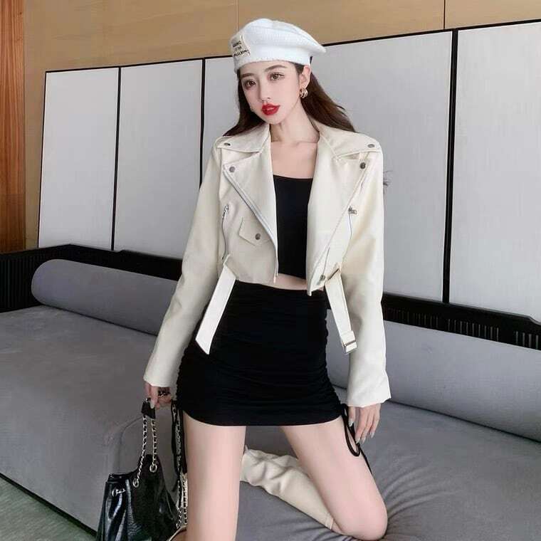 レディース ショート丈 ライダース ジャケット 2色 長袖 ジッパー Vネック 大人可愛い ママコーデ ママファッション 韓国系 オルチャン 人気 トレンド 新作 20代 30代 40代 きれいめ レ レディース ショート丈 ライダース ジャケット 2色 長袖 ジッパー Vネック 大人可愛い ママコーデ ママファッション 韓国系 オルチャン 人気 トレンド 新作 20代 30代 40代 きれいめ レ