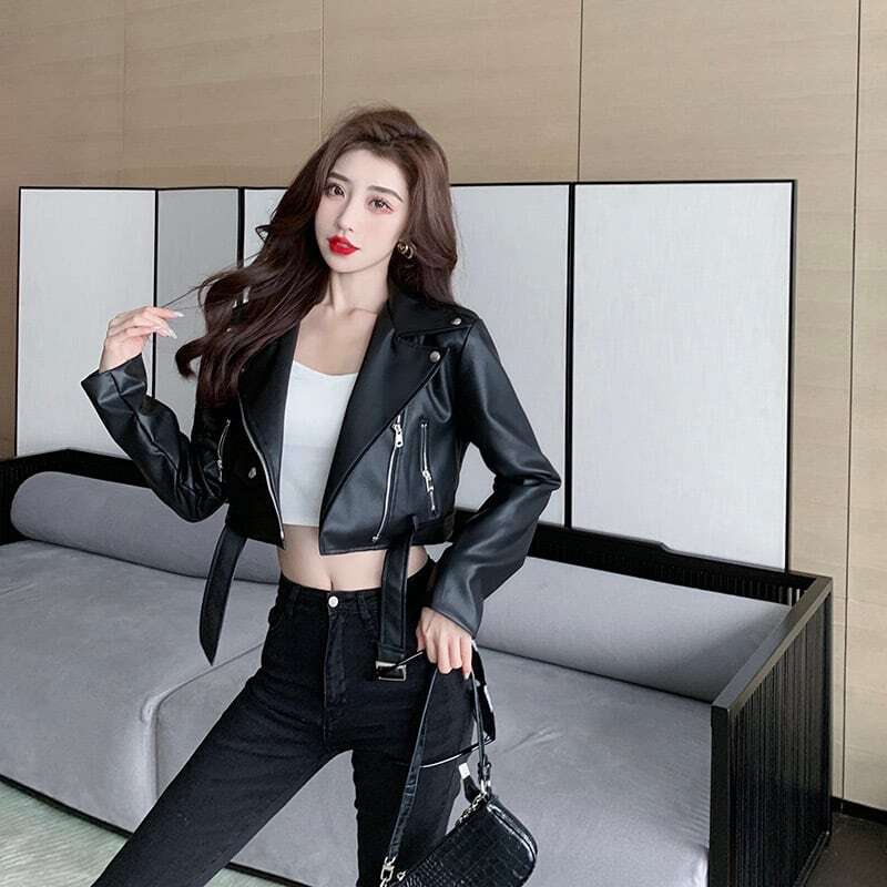 レディース ショート丈 ライダース ジャケット 2色 長袖 ジッパー Vネック 大人可愛い ママコーデ ママファッション 韓国系 オルチャン 人気 トレンド 新作 20代 30代 40代 きれいめ レ レディース ショート丈 ライダース ジャケット 2色 長袖 ジッパー Vネック 大人可愛い ママコーデ ママファッション 韓国系 オルチャン 人気 トレンド 新作 20代 30代 40代 きれいめ レ