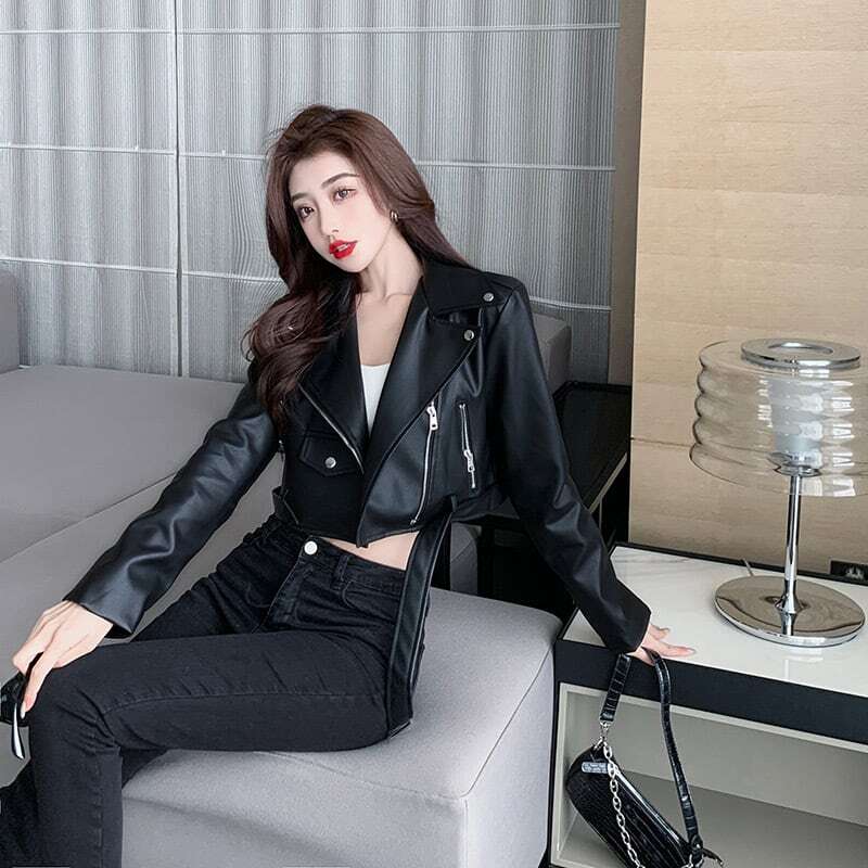レディース ショート丈 ライダース ジャケット 2色 長袖 ジッパー Vネック 大人可愛い ママコーデ ママファッション 韓国系 オルチャン 人気 トレンド 新作 20代 30代 40代 きれいめ レ レディース ショート丈 ライダース ジャケット 2色 長袖 ジッパー Vネック 大人可愛い ママコーデ ママファッション 韓国系 オルチャン 人気 トレンド 新作 20代 30代 40代 きれいめ レ