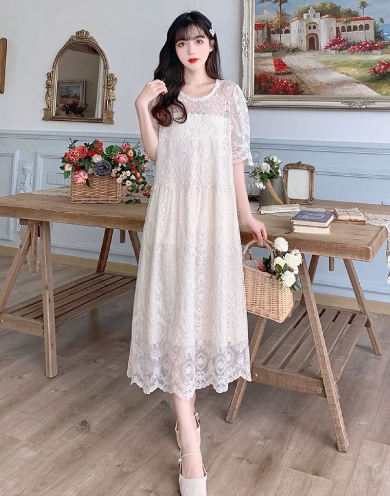 ワンピース フレアワンピース ミモレ丈 半袖 5分袖 スクエアネック フレア Aライン 刺繍 きれいめ シンプル 大人 上品 おしゃれ 大人女子 エレガント 花柄 春 夏 レディース デート お出かけ