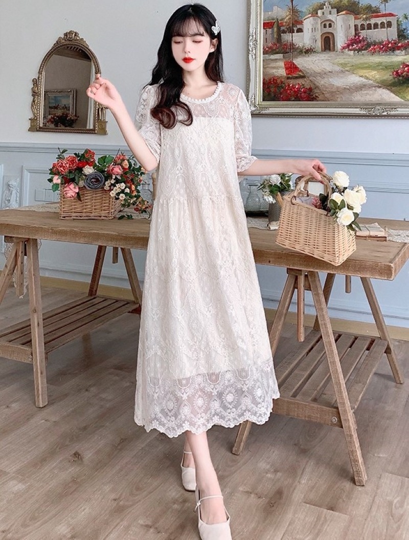 ワンピース フレアワンピース ミモレ丈 半袖 5分袖 スクエアネック フレア Aライン 刺繍 きれいめ シンプル 大人 上品 おしゃれ 大人女子 エレガント 花柄 春 夏 レディース デート お出かけ