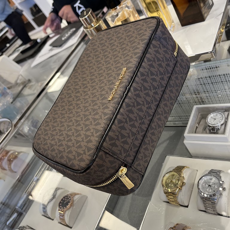 即発 正規品 USA直送 多機能トラベルコスメティックバッグ 35H3GTVN7M-BLACK 即発 正規品 USA直送 多機能トラベルコスメティックバッグ 35H3GTVN7M-BLACK