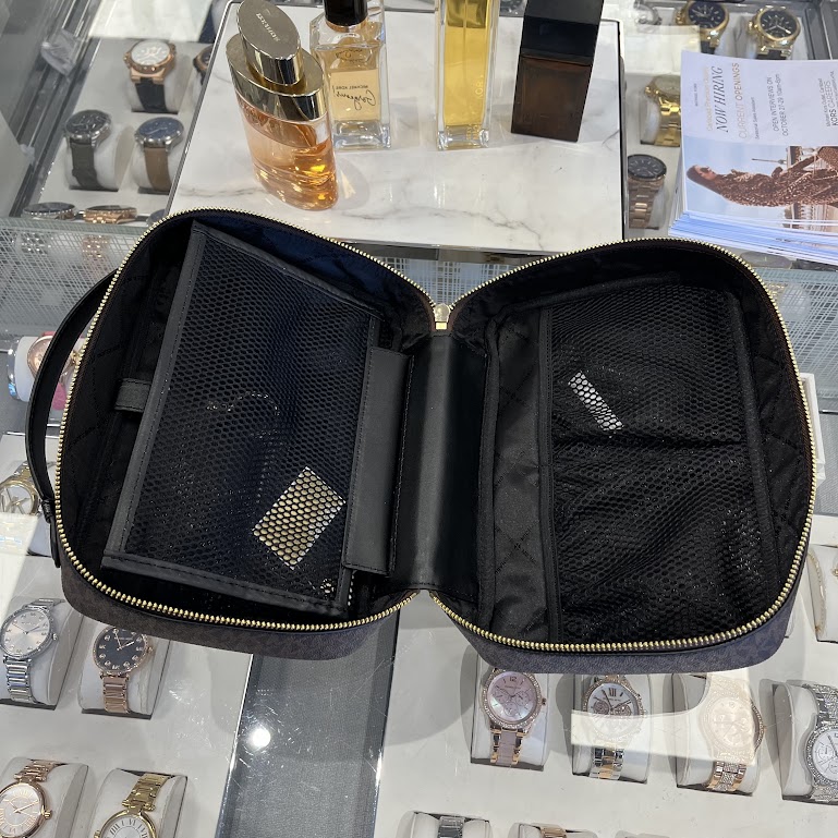 即発 正規品 USA直送 多機能トラベルコスメティックバッグ 35H3GTVN7M-BLACK 即発 正規品 USA直送 多機能トラベルコスメティックバッグ 35H3GTVN7M-BLACK