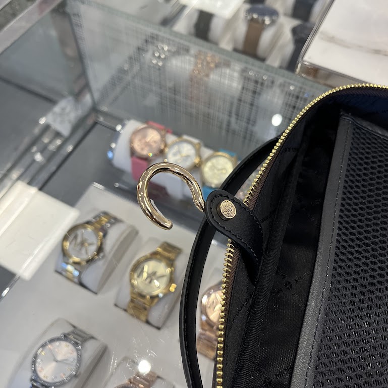 即発 正規品 USA直送 多機能トラベルコスメティックバッグ 35H3GTVN7M-BLACK 即発 正規品 USA直送 多機能トラベルコスメティックバッグ 35H3GTVN7M-BLACK