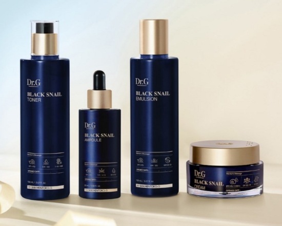 ブラックスネイル プレステージ トナー + エマルジョン + アンプル + クリーム 50ml + ショッピングバッグ セット ブラックスネイル プレステージ トナー + エマルジョン + アンプル + クリーム 50ml + ショッピングバッグ セット