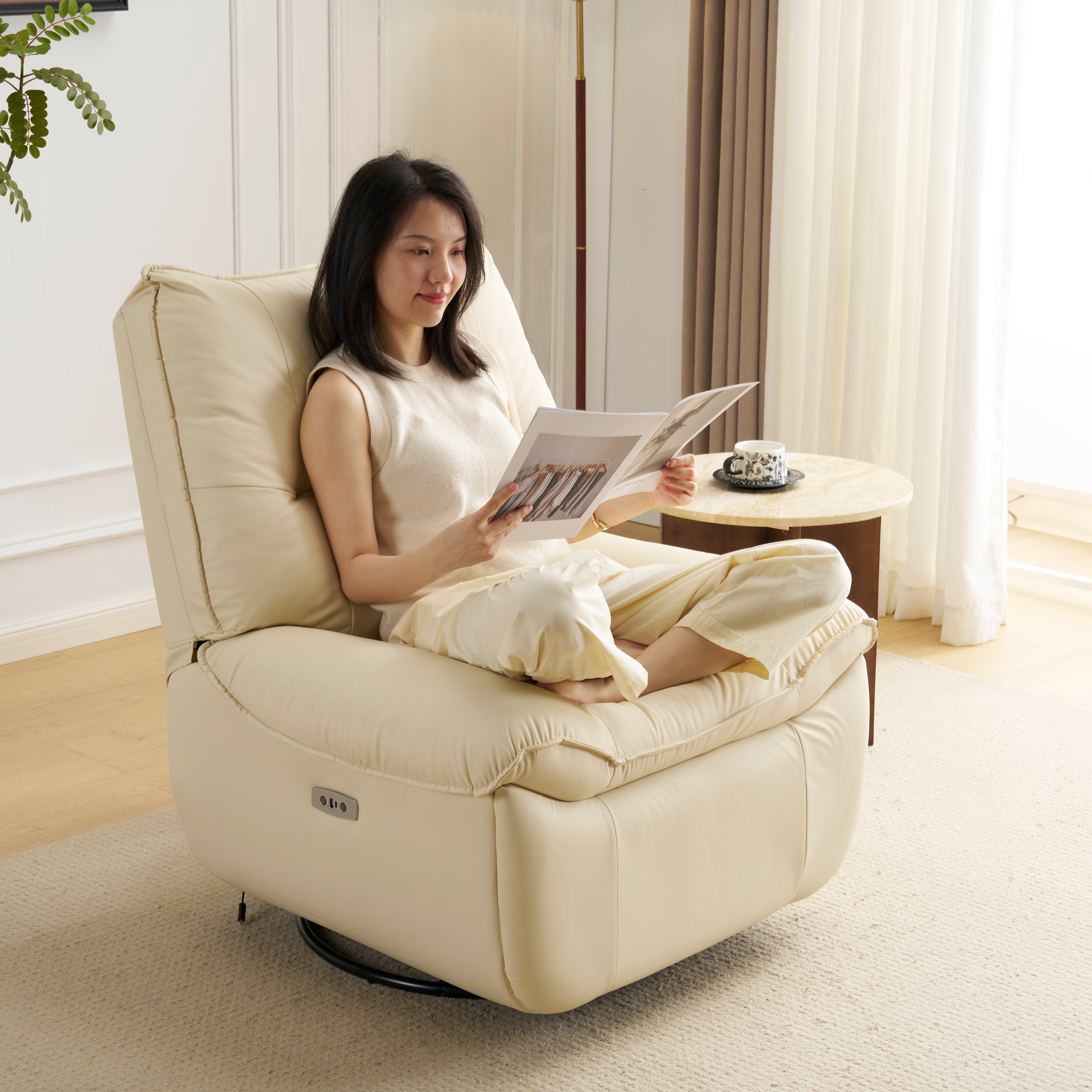 【国内発送】256 リクライニングソファー 肘掛けなし USB+Type-C充電口付き 147 調整可能 270 回転 ゆったり 揺ら揺ら 電動リクライニングソファ オットマン一体型 1人掛け 電