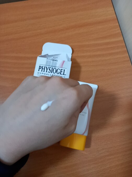 [1 +1] AIレッドスーディングサンスクリーン40ML /Physiogel