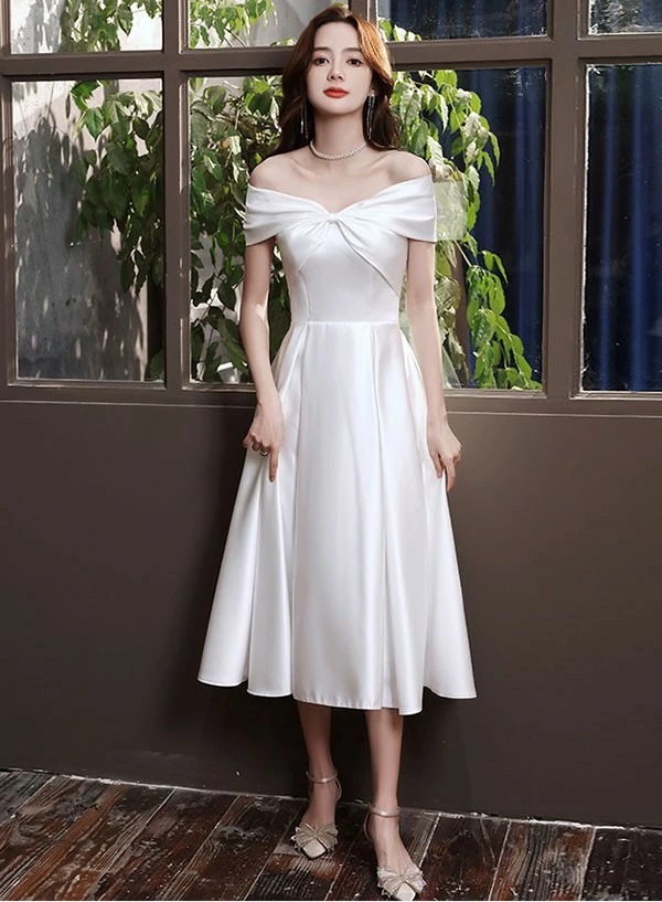 ウェディングドレス オフショルダー ホワイト 白 ミモレドレス シンプル 袖あり 背中開き 編み上げ 花嫁 結婚式 披露宴 お呼ばれ 20代 30代 40代 前撮り 後撮り フォト婚 bi045zez ウェディングドレス オフショルダー ホワイト 白 ミモレドレス シンプル 袖あり 背中開き 編み上げ 花嫁 結婚式 披露宴 お呼ばれ 20代 30代 40代 前撮り 後撮り フォト婚 bi045zez