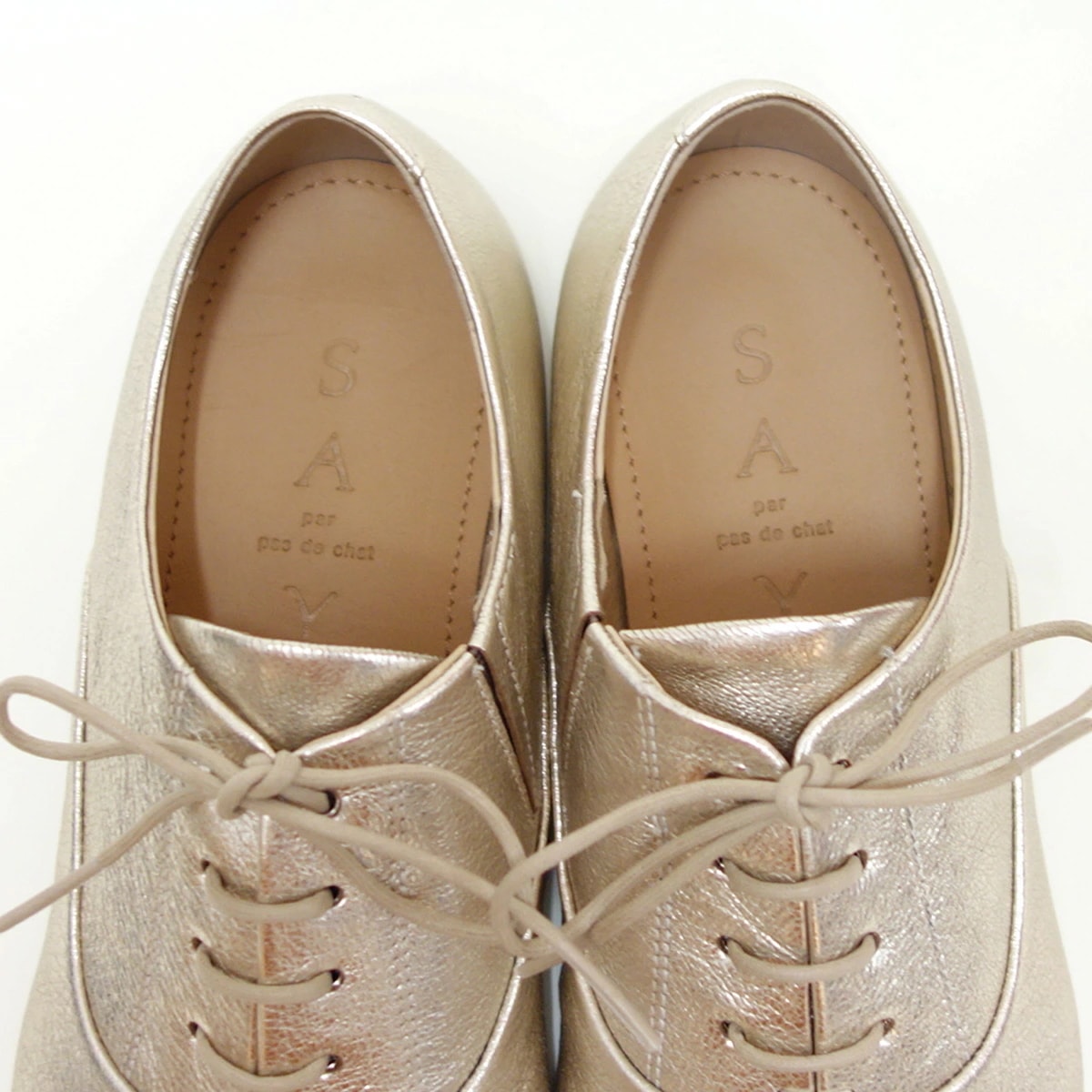 SAYA(サヤ) 51190 プラチナ 天然皮革 オックスフォードシューズ レースアップ カッター SAYA(サヤ) 51190 プラチナ 天然皮革 オックスフォードシューズ レースアップ カッター