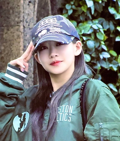 韓国限定 aeae KISS OF LIFE ジュリー 着用 ロゴキャップ帽子 ☆KISS OF LIFE ジュリー 着用！！【aeae】Web Logo Camo