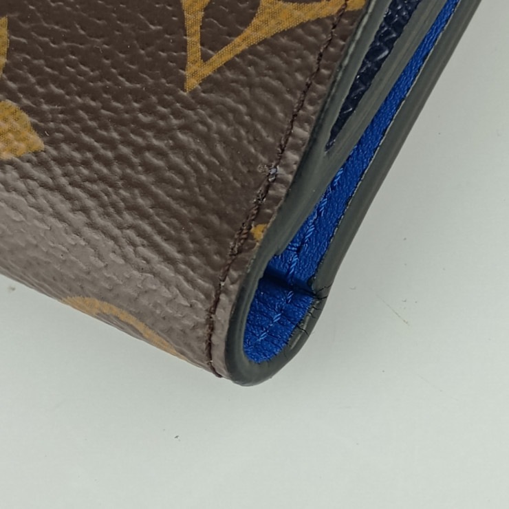 美品 LOUIS VUITTON ルイ ヴィトン 二つ折り財布 コンパクトウォレット by キム・ジョーンズ M63041 ブラウン ネイビー ブルー マルチカラー金具 モノグラム【本物保証】 美品 LOUIS VUITTON ルイ ヴィトン 二つ折り財布 コンパクトウォレット by キム・ジョーンズ M63041 ブラウン ネイビー ブルー マルチカラー金具 モノグラム【本物保証】