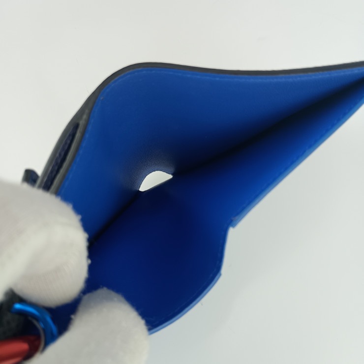 美品 LOUIS VUITTON ルイ ヴィトン 二つ折り財布 コンパクトウォレット by キム・ジョーンズ M63041 ブラウン ネイビー ブルー マルチカラー金具 モノグラム【本物保証】 美品 LOUIS VUITTON ルイ ヴィトン 二つ折り財布 コンパクトウォレット by キム・ジョーンズ M63041 ブラウン ネイビー ブルー マルチカラー金具 モノグラム【本物保証】