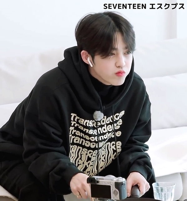 ♥韓国芸能人愛用♥[ILLEDIT] TRANSCENDENCE HOODIE (ILLEDIT
