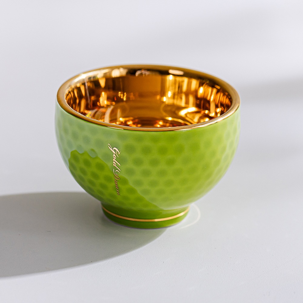 高級感あふれる贈り物 ギフト - ゴールドドリーム24K金杯 ドイツ製24K金 ホールインワン記念 ゴルフボール 陶器