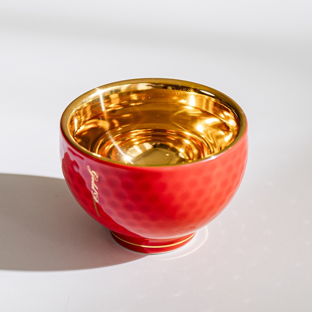 高級感あふれる贈り物 ギフト - ゴールドドリーム24K金杯 ドイツ製24K金 ホールインワン記念 ゴルフボール 陶器
