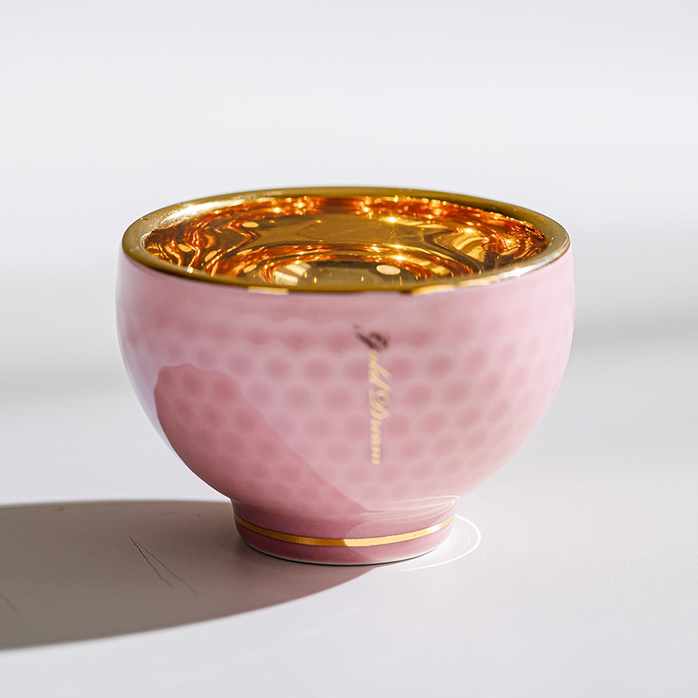 高級感あふれる贈り物 ギフト - ゴールドドリーム24K金杯 ドイツ製24K金 ホールインワン記念 ゴルフボール 陶器