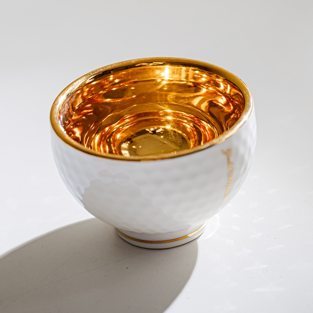 高級感あふれる贈り物 ギフト - ゴールドドリーム24K金杯 ドイツ製24K金 ホールインワン記念 ゴルフボール 陶器