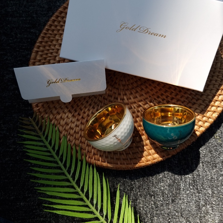 高級感あふれる贈り物 ギフト - ゴールドドリーム24K金杯 ドイツ製24K金 ホールインワン記念 ゴルフボール 陶器