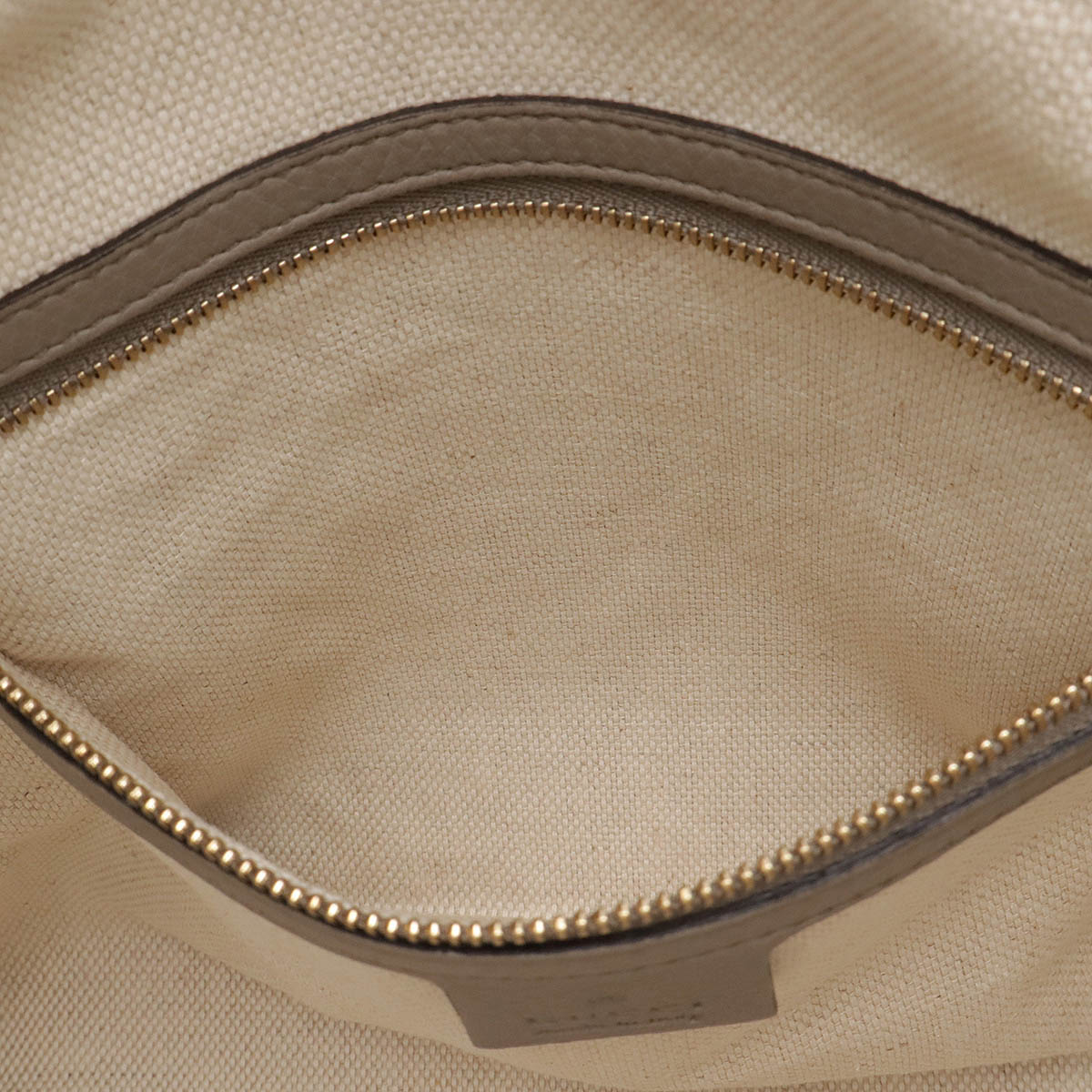 ソーホー インターロッキングG トートバッグ ハンドバッグ フリンジ タッセル レザー ライトグレージュ ゴールド金具 28230 ソーホー インターロッキングG トートバッグ ハンドバッグ フリンジ タッセル レザー ライトグレージュ ゴールド金具 28230