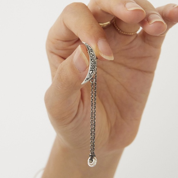 bts ジミン着用 E807 三日月シルバーイヤリング