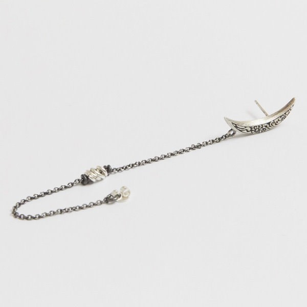 Qoo10] HANNA543 bts ジミン着用 E807 三日月シル