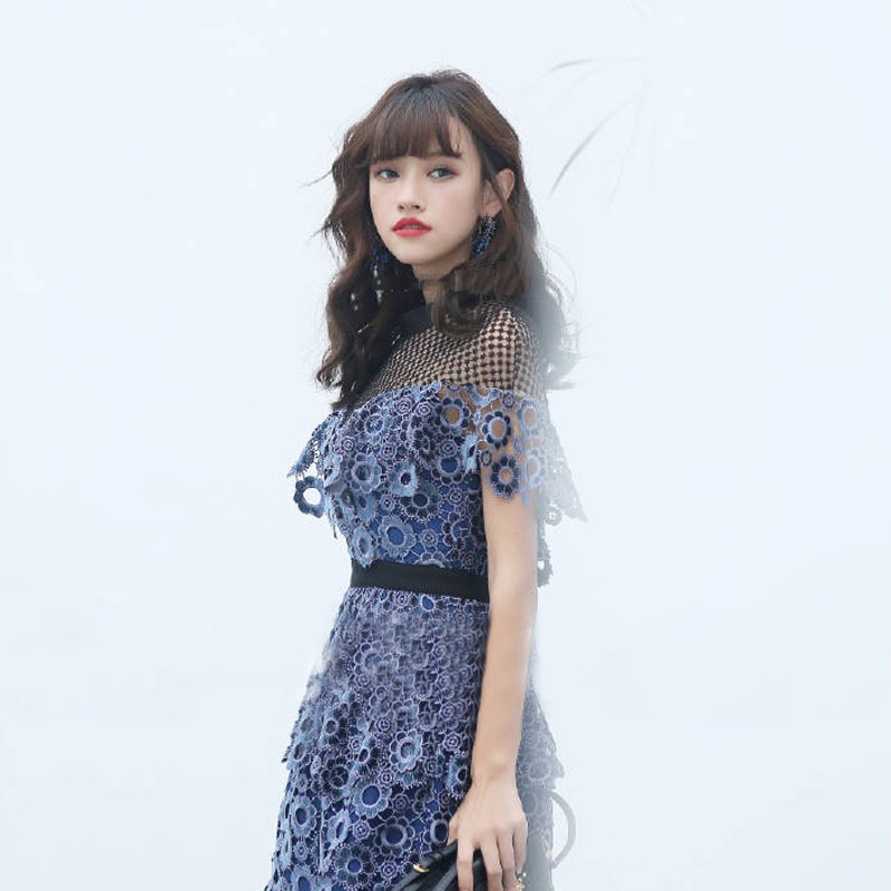 レースティアードワンピース ワンピース ティアードワンピース 膝丈 ひざ丈 袖あり 半袖 ハイネック フレア レース 透け感 シースルー ポリエステル かわいい 大人可愛い シンプル カジュアル 大人