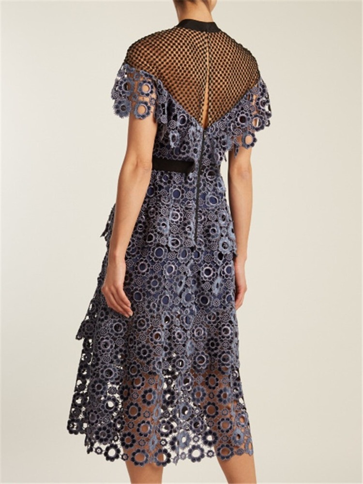 レースティアードワンピース ワンピース ティアードワンピース 膝丈 ひざ丈 袖あり 半袖 ハイネック フレア レース 透け感 シースルー ポリエステル かわいい 大人可愛い シンプル カジュアル 大人