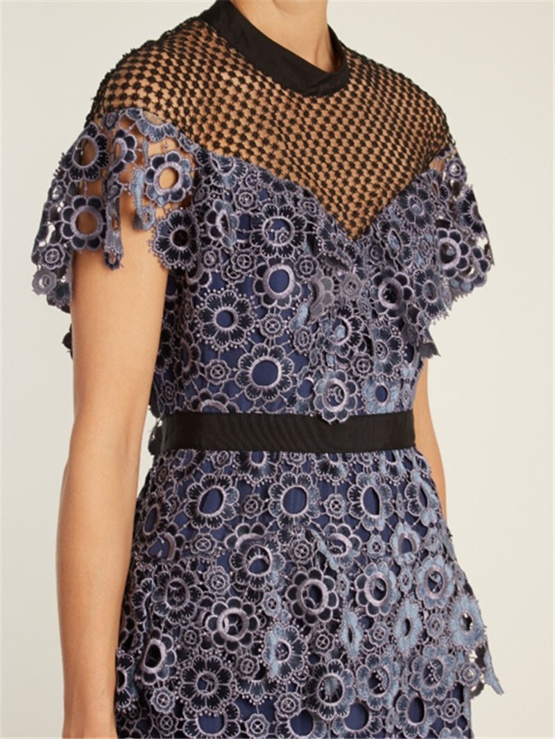 レースティアードワンピース ワンピース ティアードワンピース 膝丈 ひざ丈 袖あり 半袖 ハイネック フレア レース 透け感 シースルー ポリエステル かわいい 大人可愛い シンプル カジュアル 大人