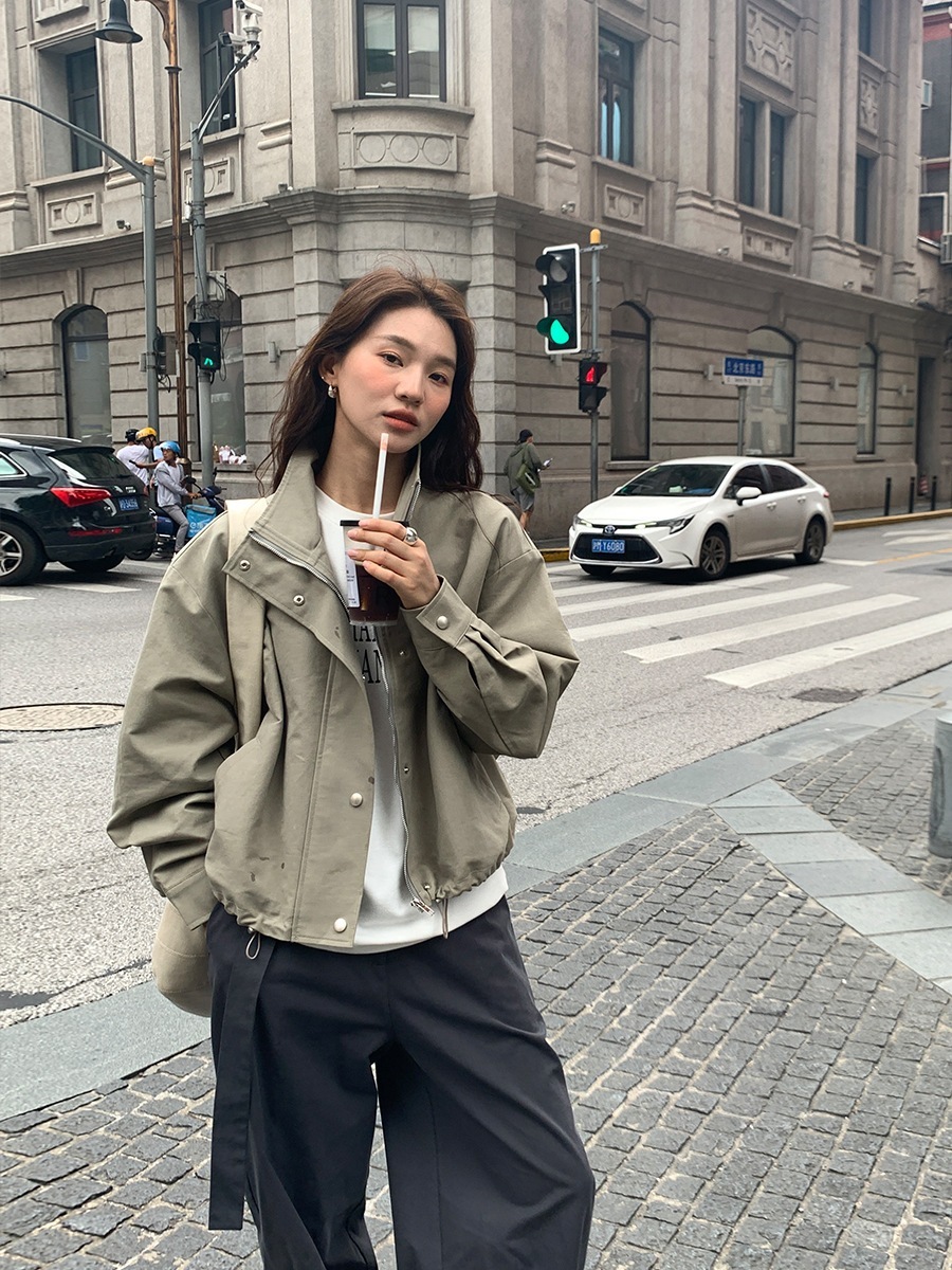 AWアウター【高.品.質】2024秋 新作 おしゃれ 気質 ショット丈 コート 百掛け ジャケット トップス アウター 着痩せ 流行り 高級感 ジャケット