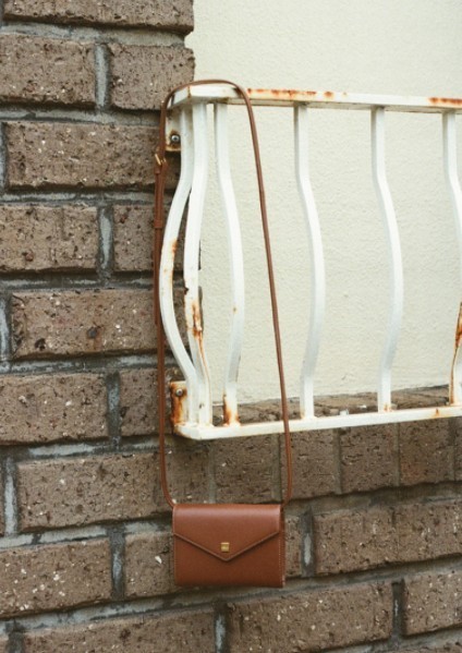 DE MERIEL】Belted Wallet Bag 2Colors