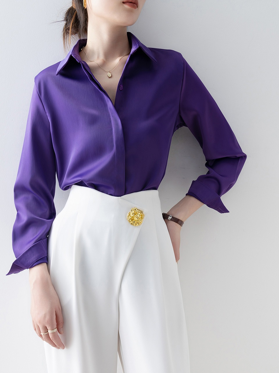 【1点ご購入 で10点プレゼントいたします】シャツ2025早春ブラウスブラウスパープルサテンブラウス高級感超きれい小柄春秋トップス