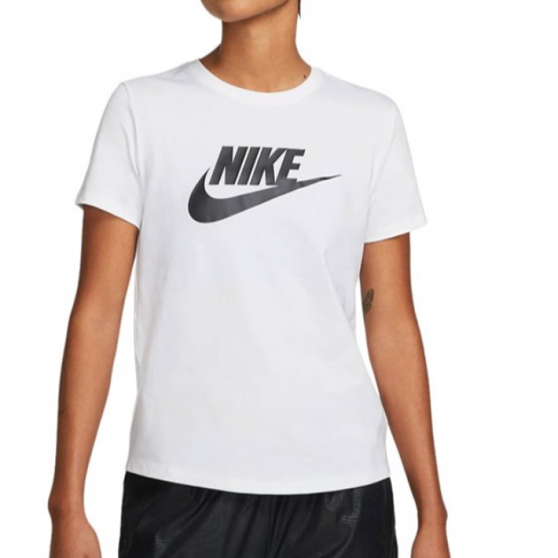 ナイキレディーススポーツウェアエッセンシャルアイコンフューチャーショートスリーブ T シャツ DX7906_100 ナイキレディーススポーツウェアエッセンシャルアイコンフューチャーショートスリーブ T シャツ DX7906_100